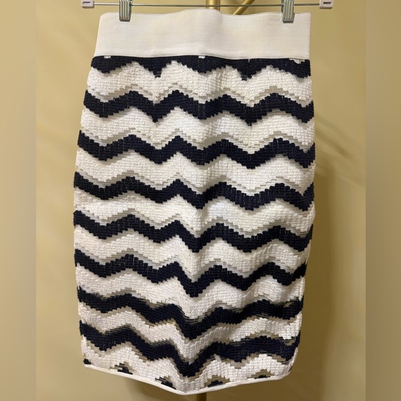 MILLYStylish navy Blue and White Zigzag chevron pencil Skirt